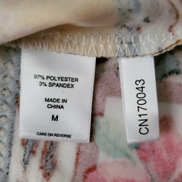 7th Avenue New York & Co. Tulip Yellow Split-Neck Flutter Sleeve Blouse Medium - Picture 9 of 12